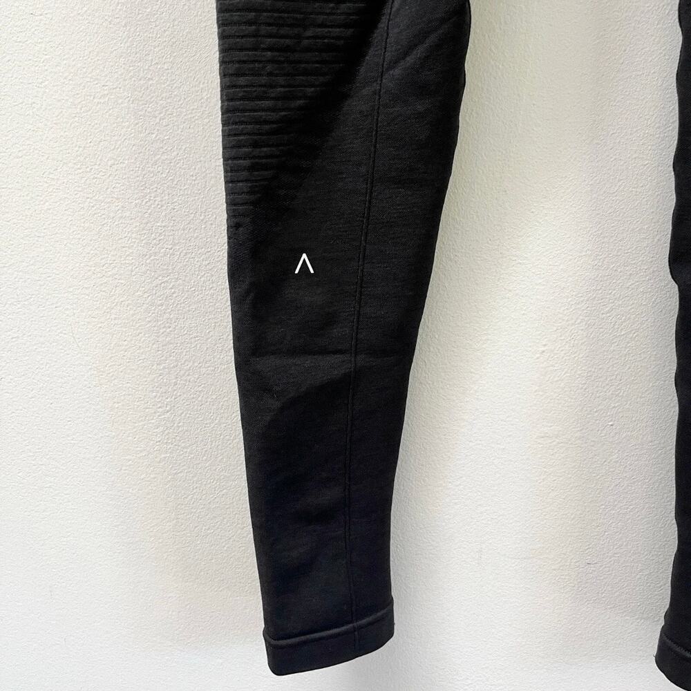 ACTA Women's Leggings Size S Seamless High Rise Black Ribbed Knit 7/8 Cropped - Picture 9 of 10
